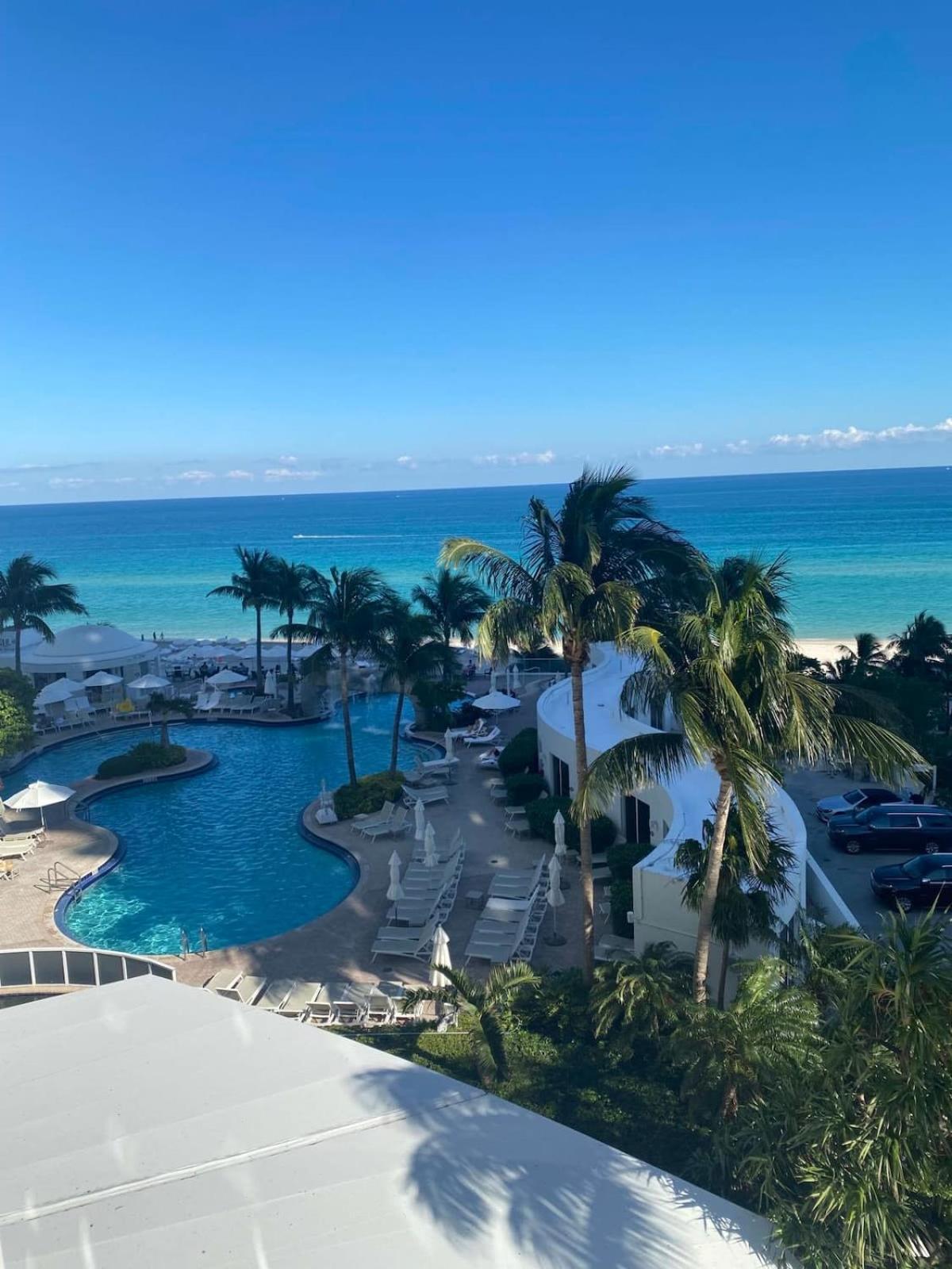 Trump International Resort By Zen Vacation Rentals Маями Бийч Екстериор снимка
